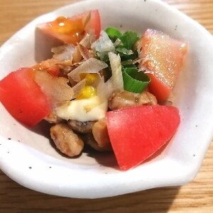 ミディトマトと小葱とかつお節のマヨ入りひきわり納豆